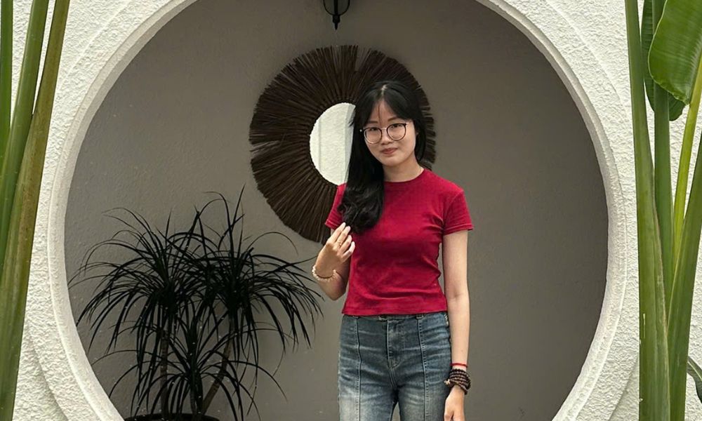 Explore Saigon On A Motorbike with Local - Linh (Chinese Speaking) 3