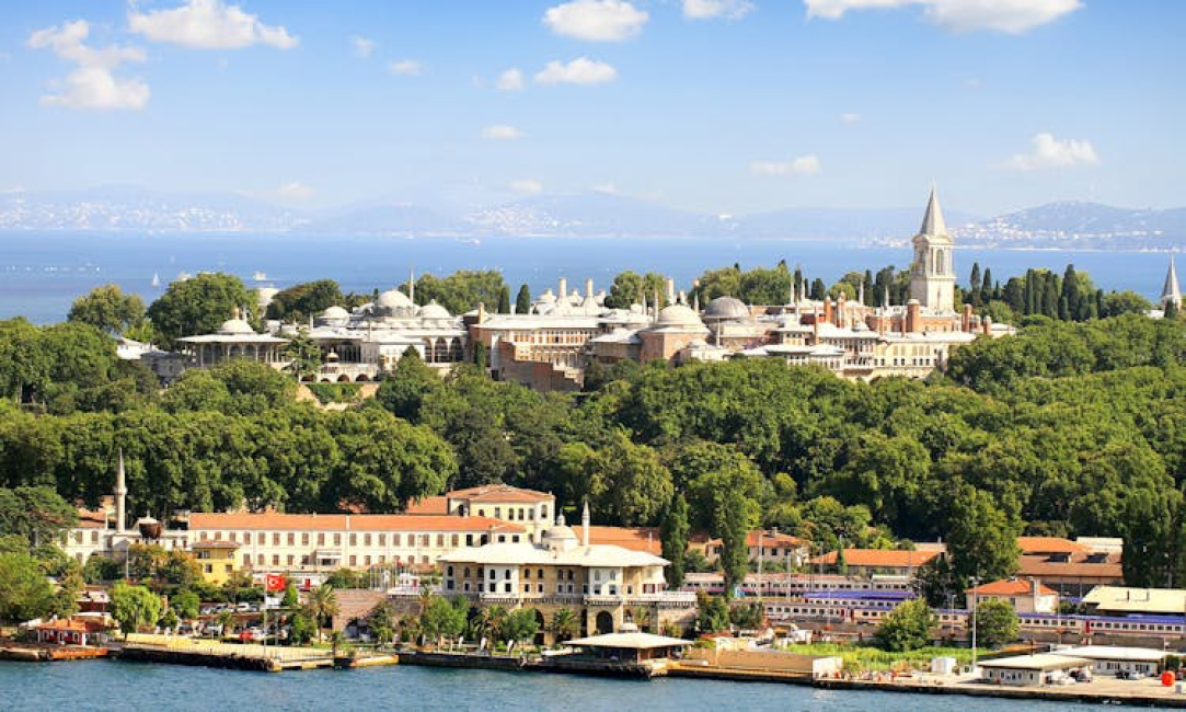 Topkapi Palace Fast Track Ticket, Highlights Tour and Audio Guide