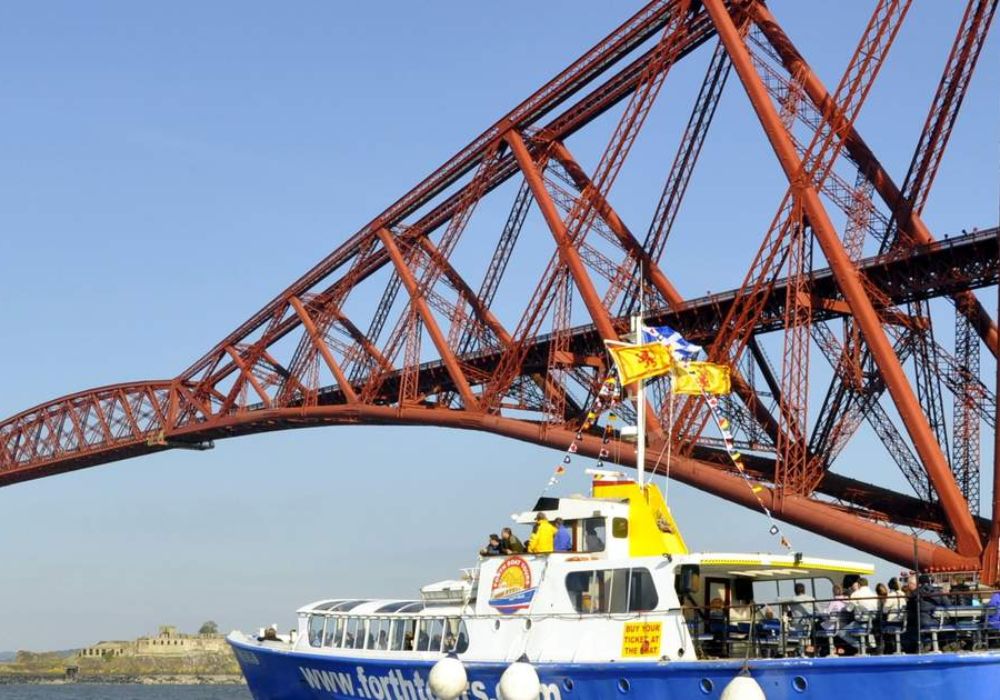 Three Bridges Sightseeing Cruise in Edinburgh 5