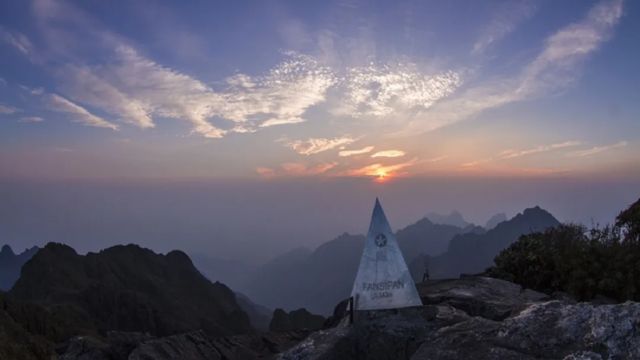 2D1N Fansipan Peak with Cable Car Group Tour to Sapa from Hanoi