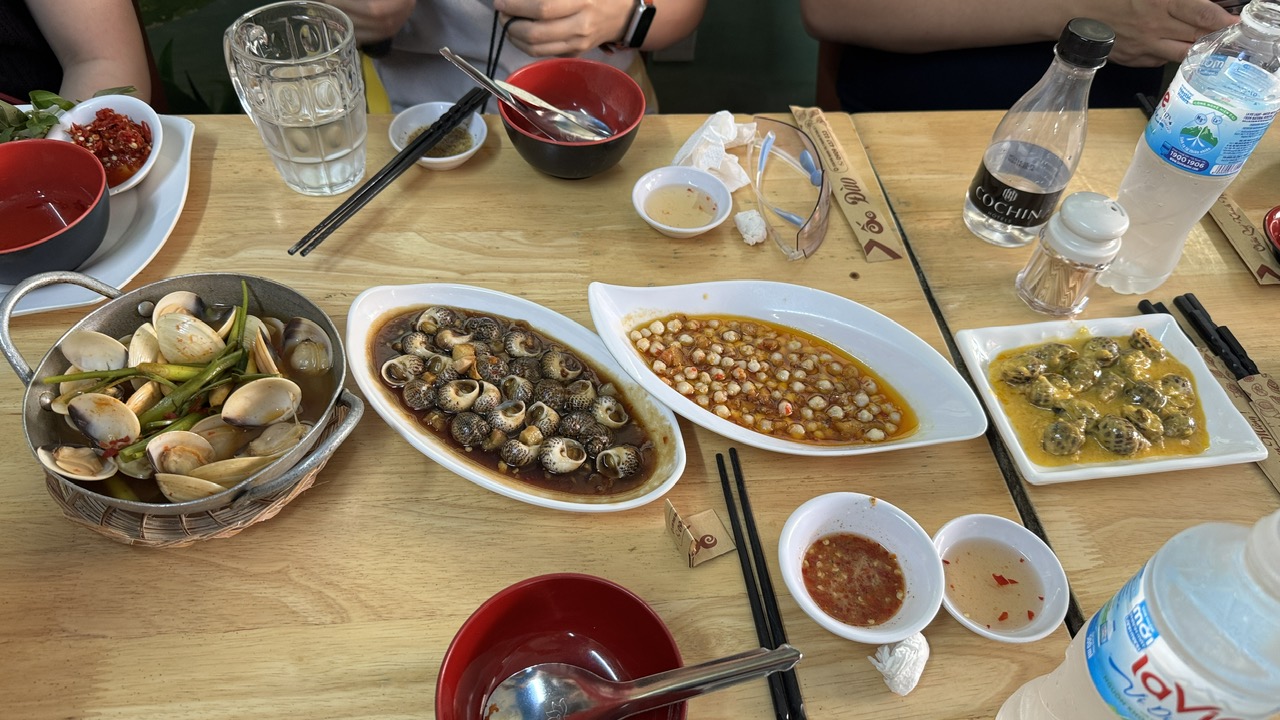 Ho Chi Minh City Local Food & Culture Adventure On Motorbike with Helen 4