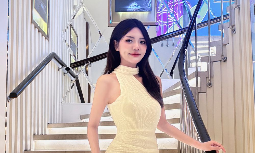 Catch Saigon’s True Vibes by Scooter With Local – Flora (English Guide) 2