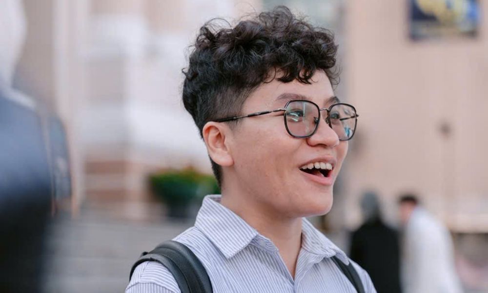 Real Experience in Sai Gon On Motorbike With Local - Sam (English Guide)