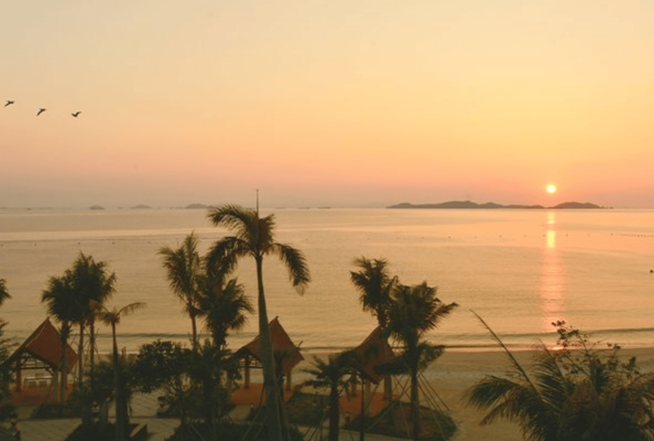 Shenzhen Coastal Day Tour: Dapeng Ancient City, Yangmeikeng & Judiaosha Beach 2