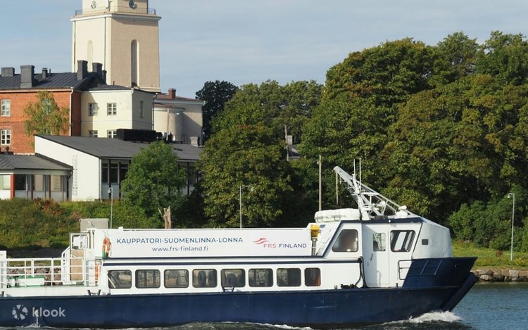 Roundtrip ferry transfer to Suomenlinna from Helsinki 4