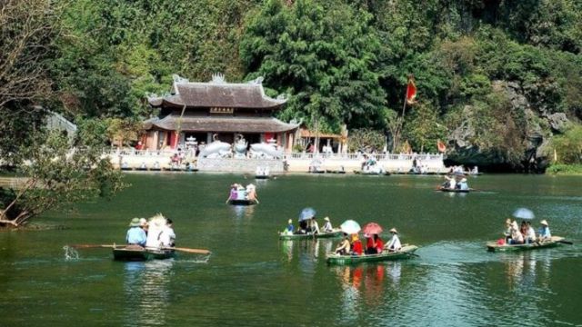Perfume Pagoda Day Trip from Hanoi with Boat Ride and Cave Visit 2