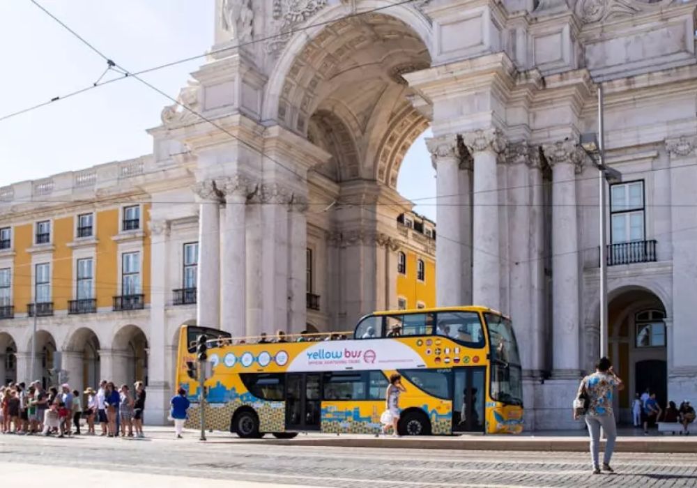 Modern Lisbon bus tour
