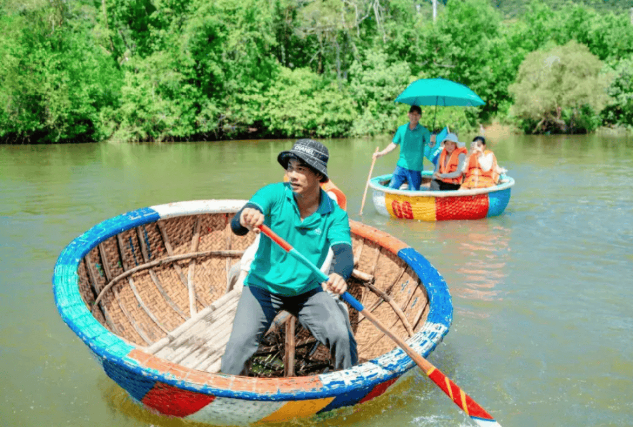 Bamboo Basket Boat Tour in Phu Quoc 4