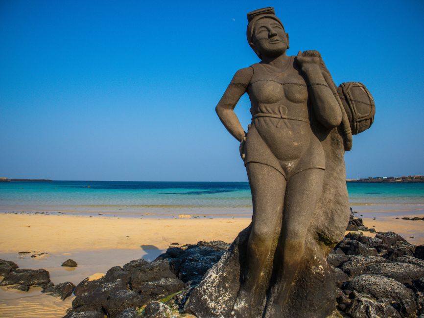 Jeju Eastern UNESCO Sites Tour: Must-Visit Seongsan & Cave & Folk village & Haenyeo | South Korea 5