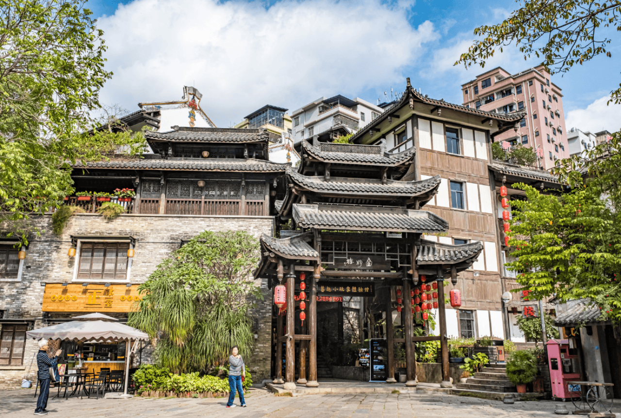 Shenzhen Day Tour: Happy Coast Dreamland, Lianhuashan Park & Gankeng Ancient Town 4