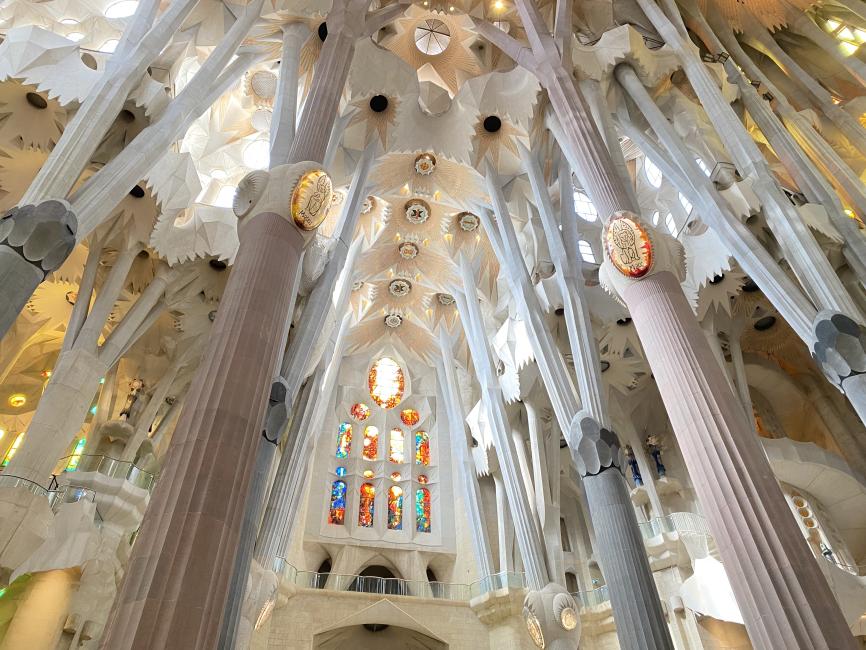 Barcelona Sagrada Familia Tour with Asian Language-Speaking Guide 2