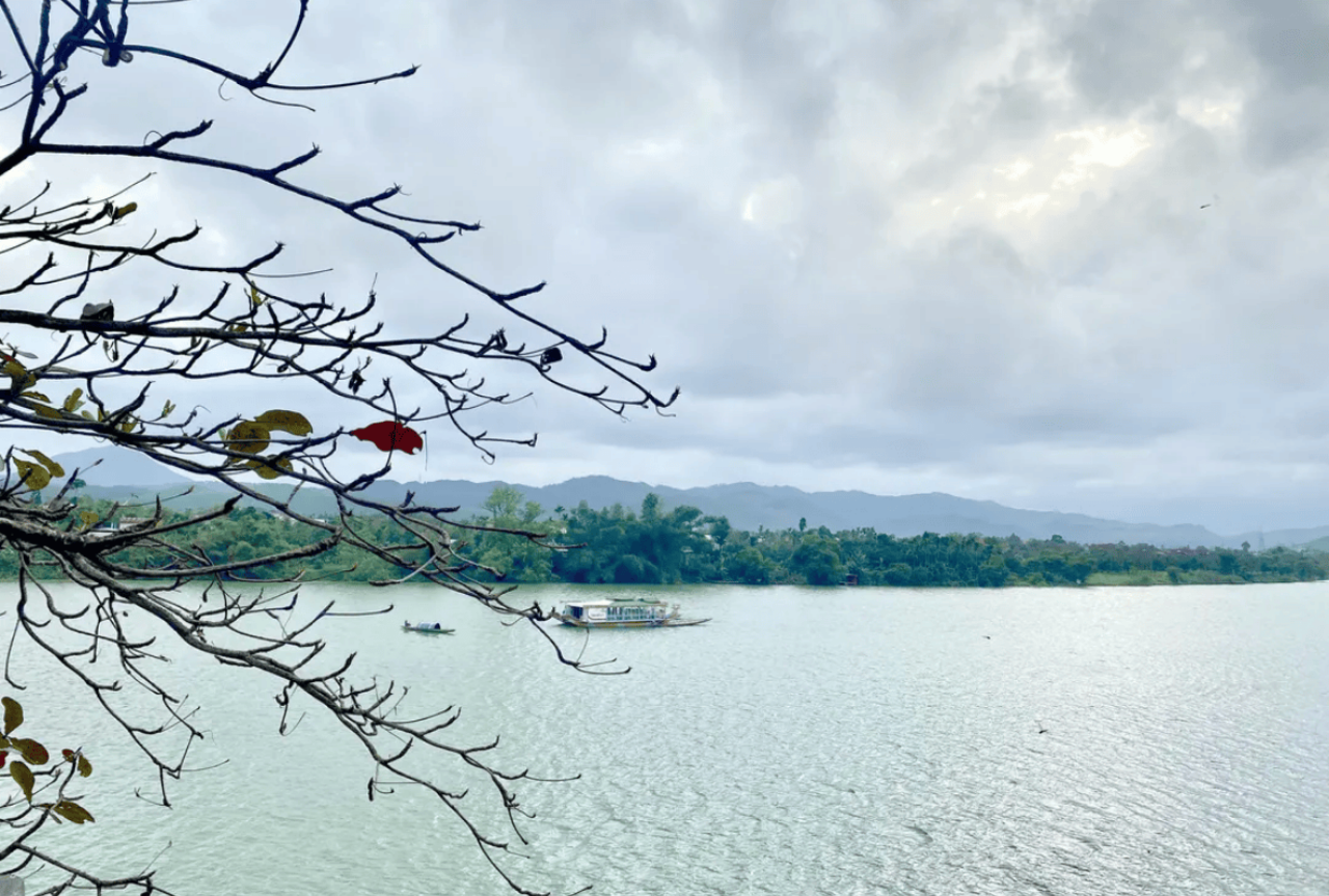 Hue Discovery Deluxe Full Day Tour from Da Nang 5