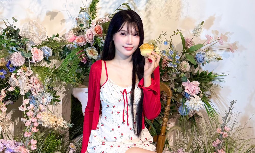 Ride Around Saigon and Hear Real Stories With Local – Ennie/皇燕 (English Guide) 2