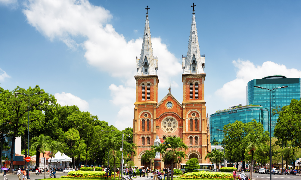 Private Motorbike Tour with Your Hand-picked Driver (Chinese Speaking) - Ho Chi Minh City