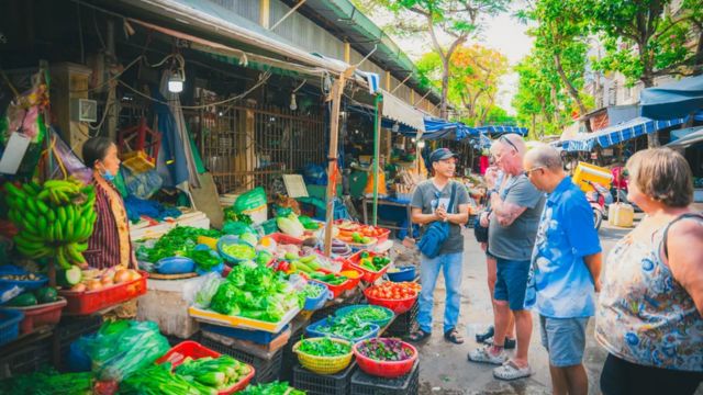 From Hoi An: Evening Walking Food Tour - Eat Like a Local 5