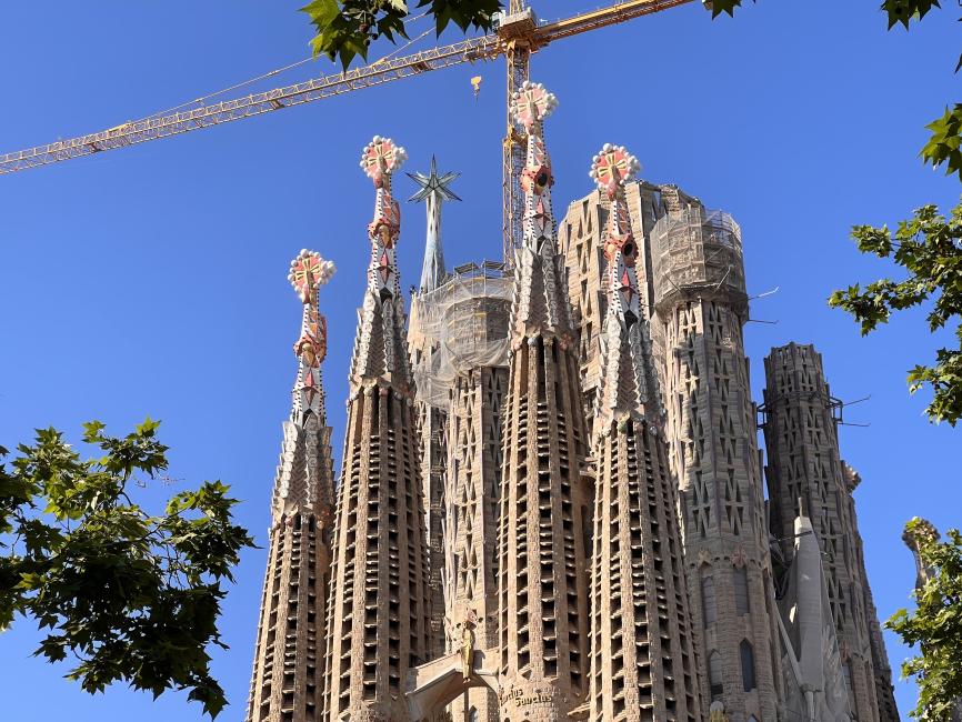 Barcelona Sagrada Familia Tour with Asian Language-Speaking Guide 5