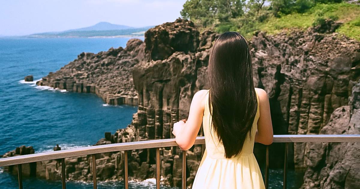 Jeju's Southern Euphoria Tour With Mt.Halla, Green tea, Waterfall 4