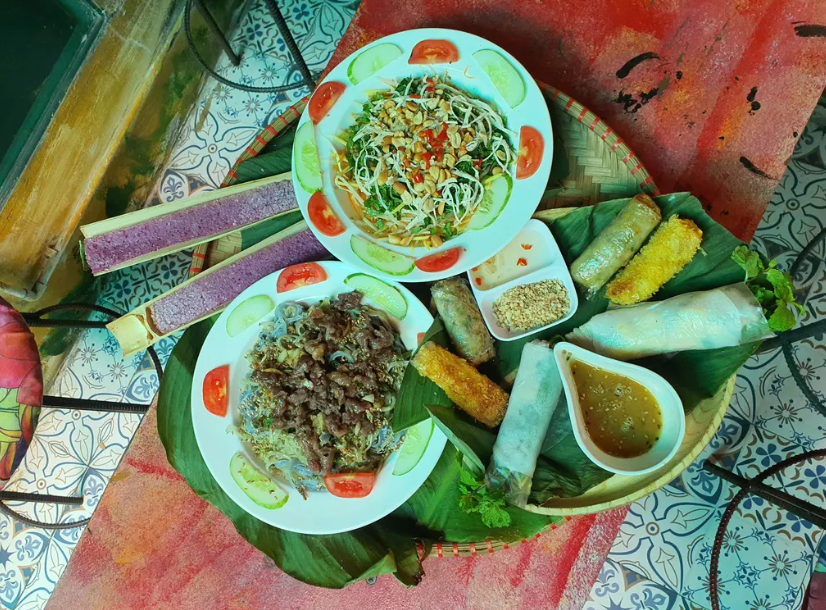 Hanoi Half-Day Tour with Vietnam Army Legendary Jeep 5