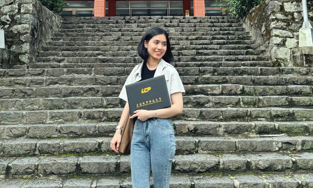 Uncover the Charm of Ho Chi Minh City – Guided Scooter Tour with May