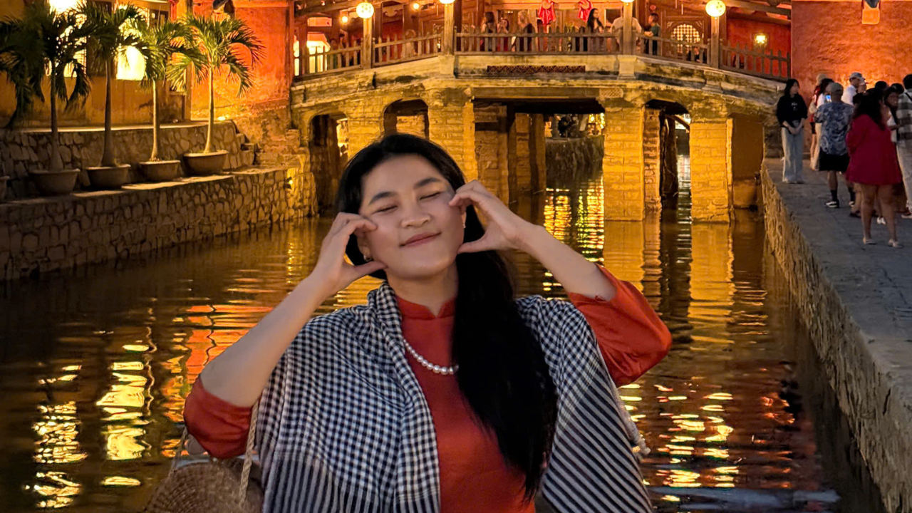 Explore Sai Gon Cuisine With Local - Helen (English Guide) 3