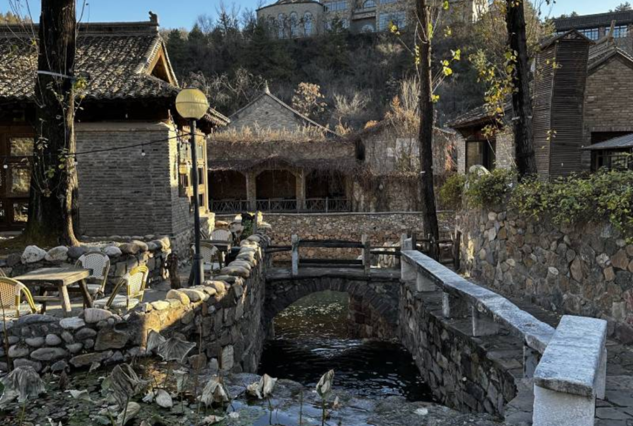 Gubei Water Town Day Trip with Optional Simatai Great Wall Night Tour and Lunch 2