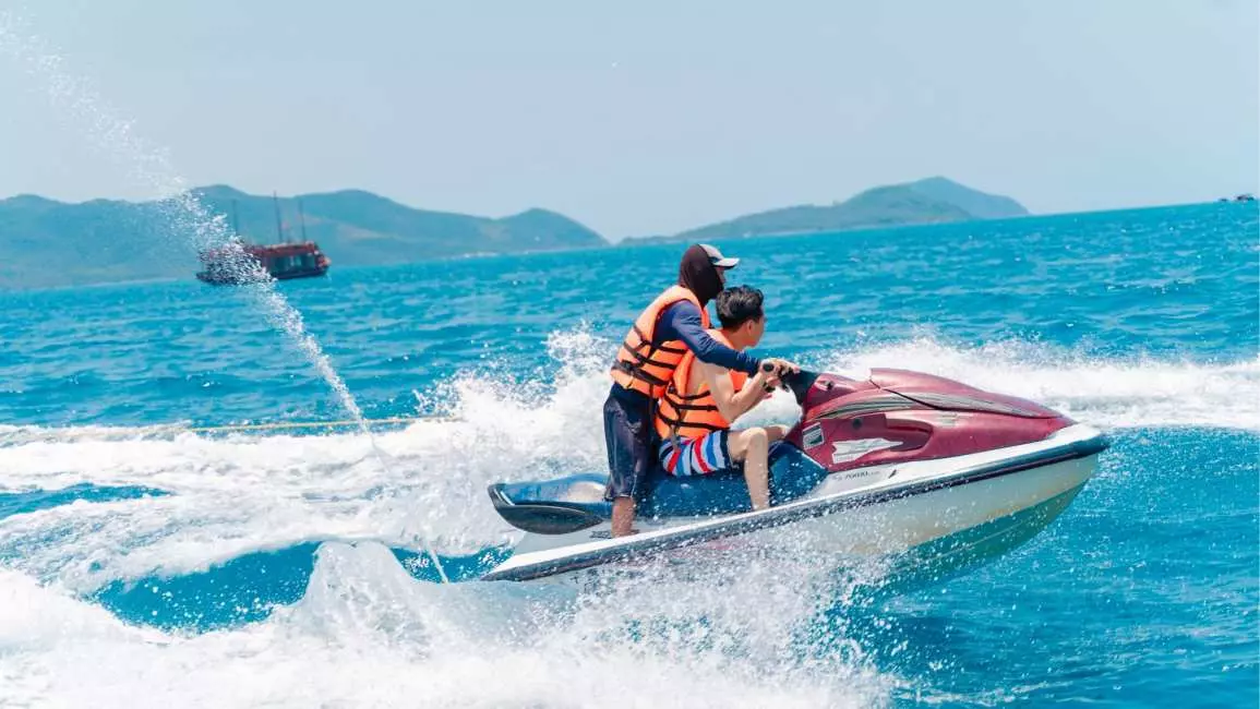 Nemo Trip Nha Trang Island Hopping Tour: Boat Trip, Snorkeling & Floating Party | Vietnam 2