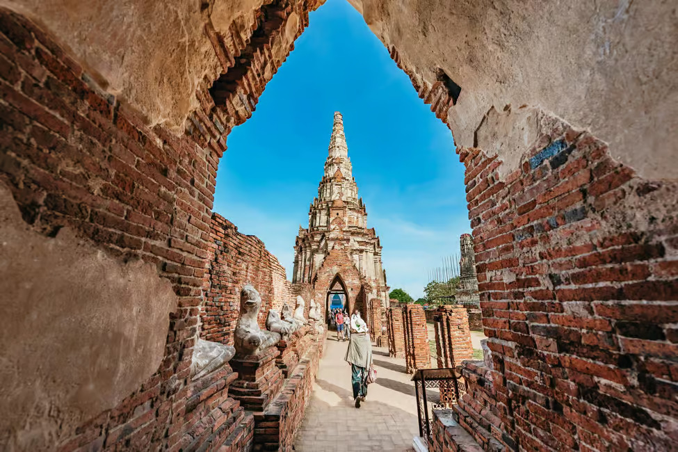 Ayutthaya Must-Visit Tour: Summer Palace, Floating Market & Temples 3