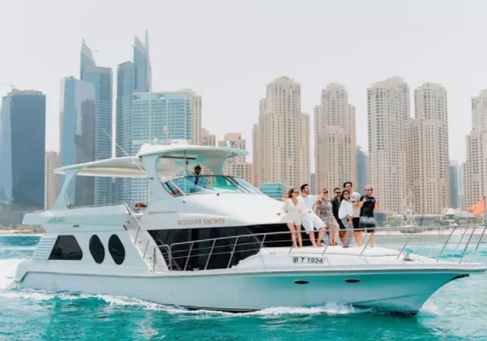 Dubai Luxury Yacht Cruise 3