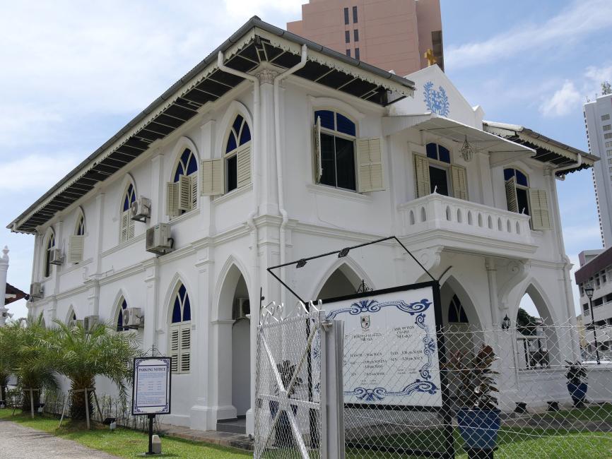 Historical Melaka Day Tour: St. Peter's Church, Porta De Santiago, Red Square, Melaka River | Malaysia 4