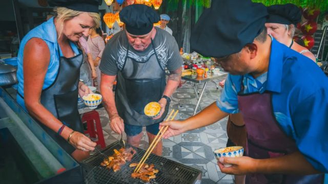 From Hoi An: Evening Walking Food Tour - Eat Like a Local 3