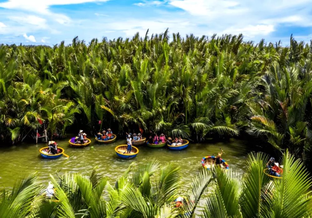 Hoi An Ancient Town & Coconut Forest Basket Boat Tour with Night Market Visit and Boat Ride from Hoi An / Da Nang | Vietnam 4