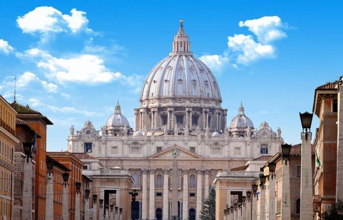 St. Peter's Basilica, Square & Papal Grottoes Guided Tour in Rome 3
