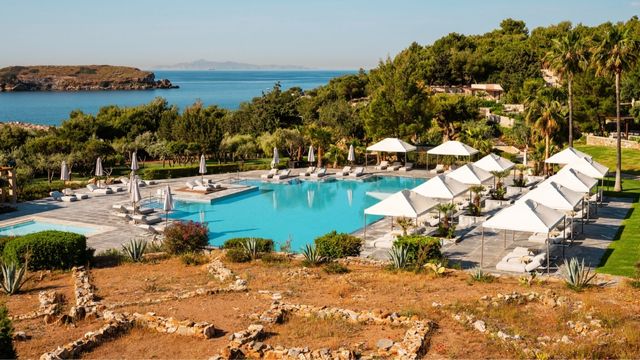 Cape Sounion and Temple of Poseidon tour from Athens 4