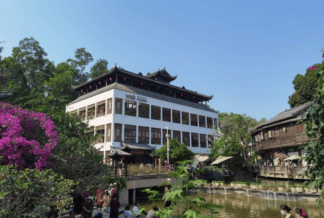 Shenzhen Day Tour: Happy Coast Dreamland, Lianhuashan Park & Gankeng Ancient Town 2