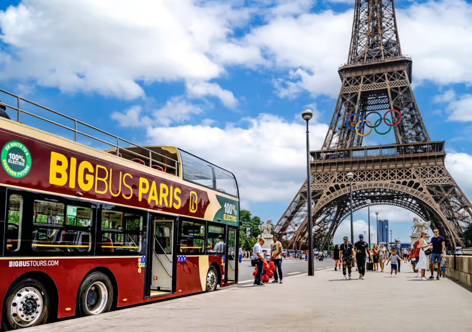 Paris Big Bus Hop-On-Hop-Off Sightseeing Tour