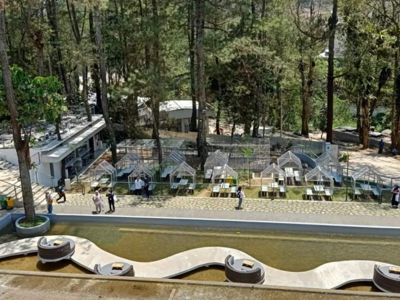 Safari Park Bogor and Heha Cafe Waterfall Day Tour from Jakarta 4