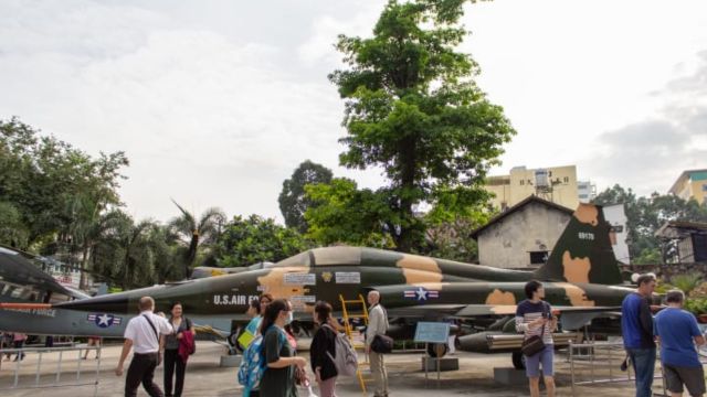 War Remnants Museum and Independence Palace Walking Tour 2