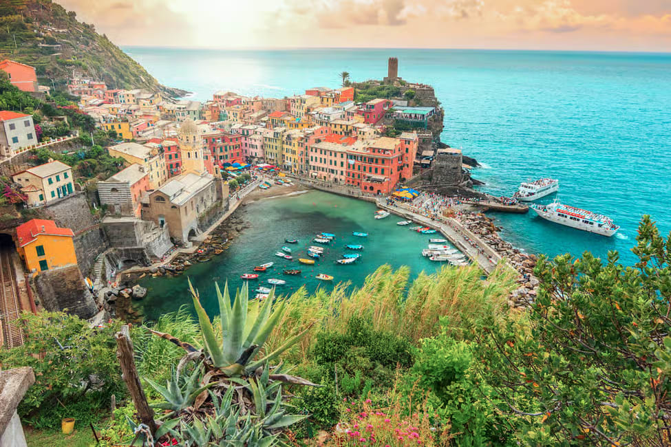 Cinque Terre Day Tour from Milan