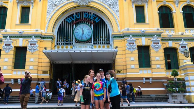 Saigon Cyclo Half Day Tour 3