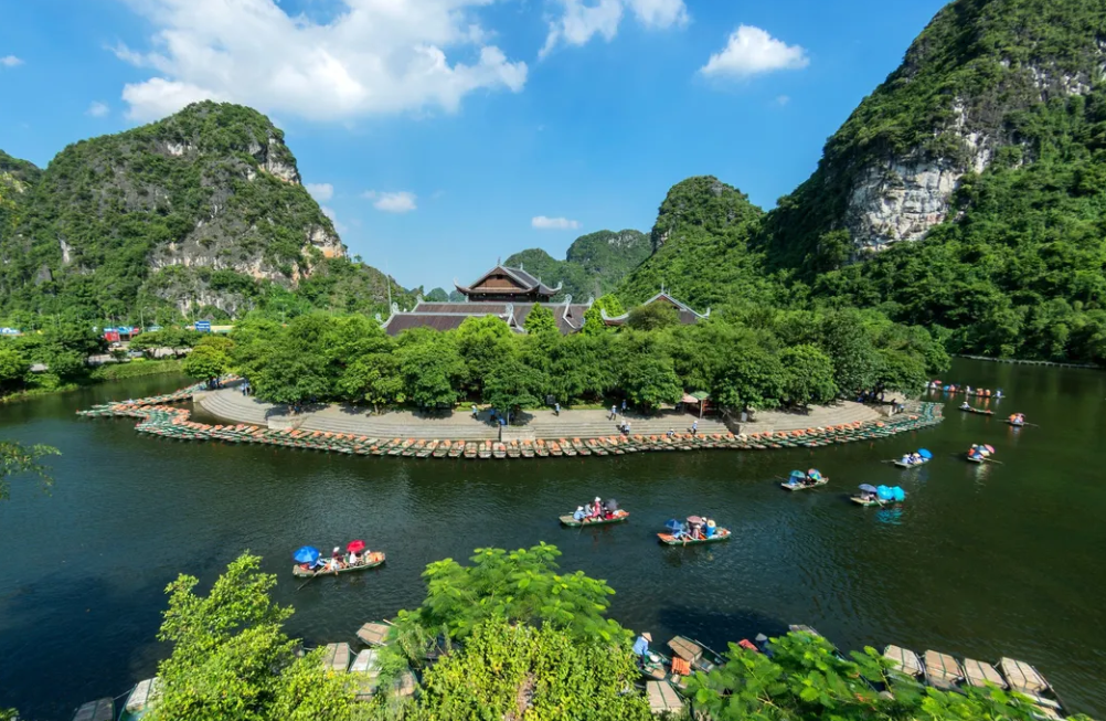 Best of Ninh Binh Day Tour: Hoa Lu, Trang An, Tam Coc, Hang Mua 5