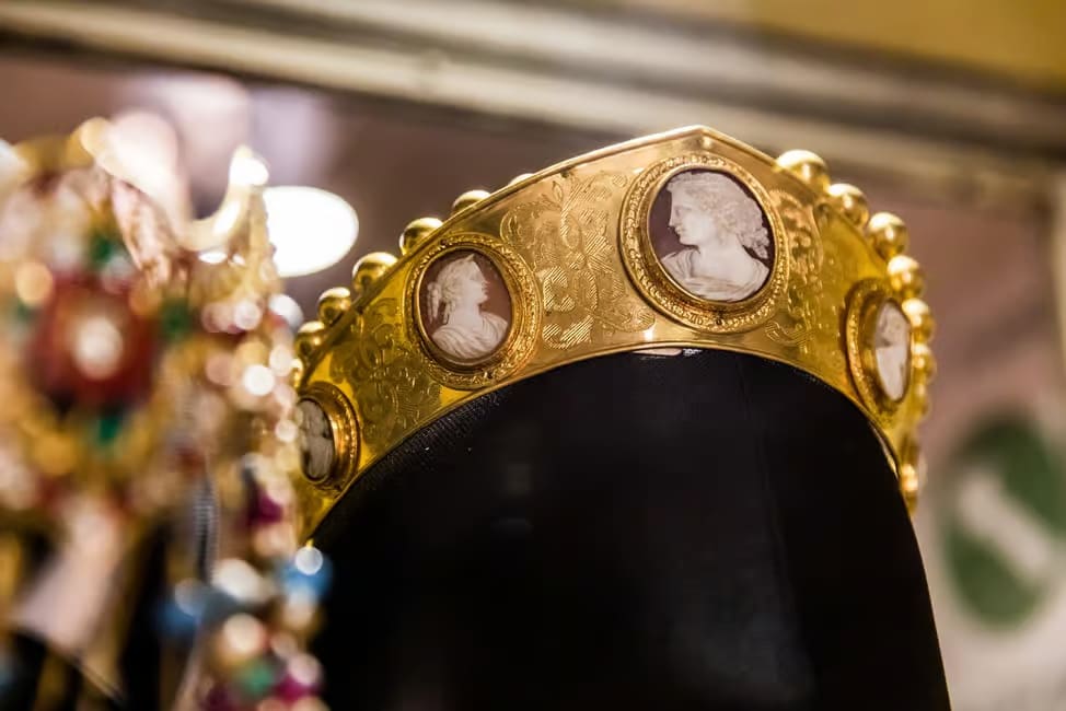 Milan La Scala Theater and Museum Tour 4