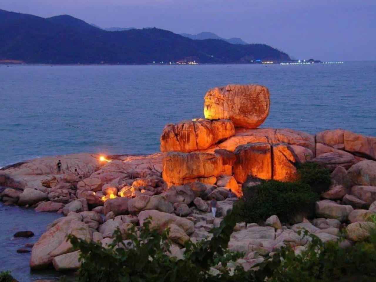 Nha Trang City Half-Day Tour | National Oceanographic Museum, Po Nagar Cham Towers, Nha Trang Cathedral & Chong Rock 2