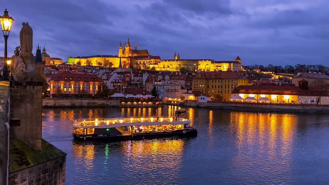 Vltava River Evening Eco Cruise with Prosecco in Prague