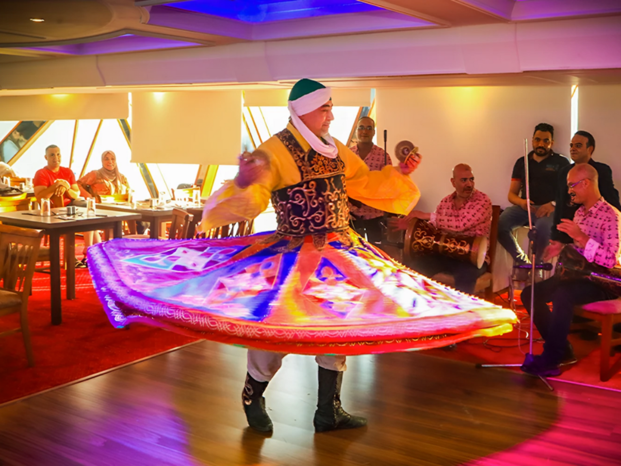 Cario Dinner Cruise on the Nile River in Cairo with Pickup 3