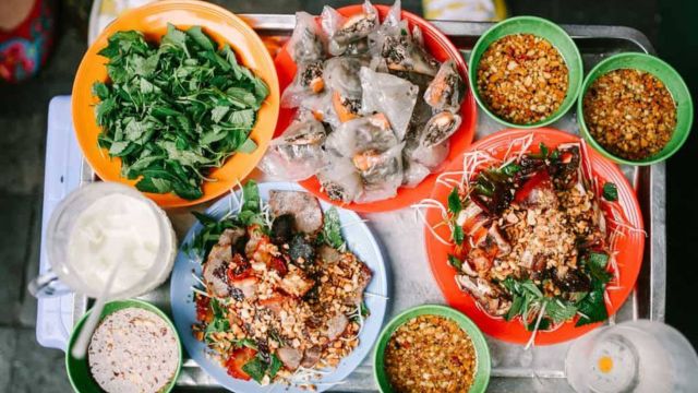 Hanoi: Michelin Guide Street Food Walking Tour