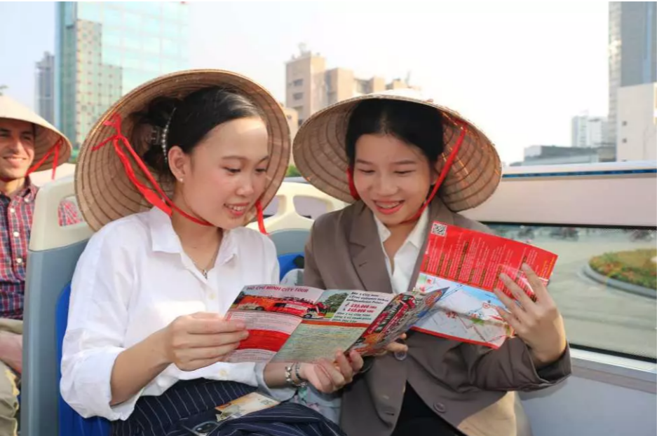 Ho Chi Minh City Hop-On Hop-Off Bus | Vietnam 4