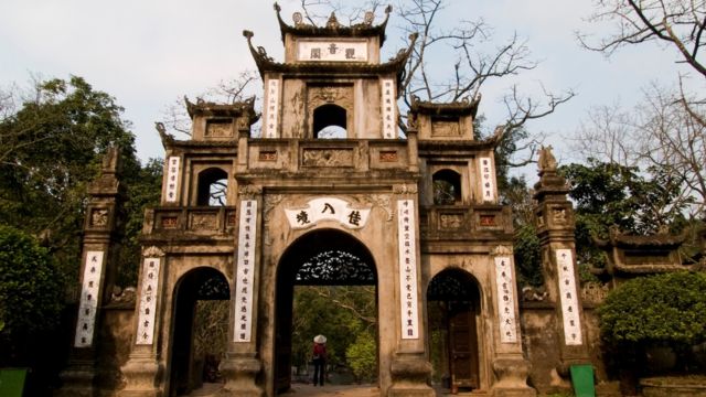 Perfume Pagoda Day Trip from Hanoi with Boat Ride and Cave Visit 4