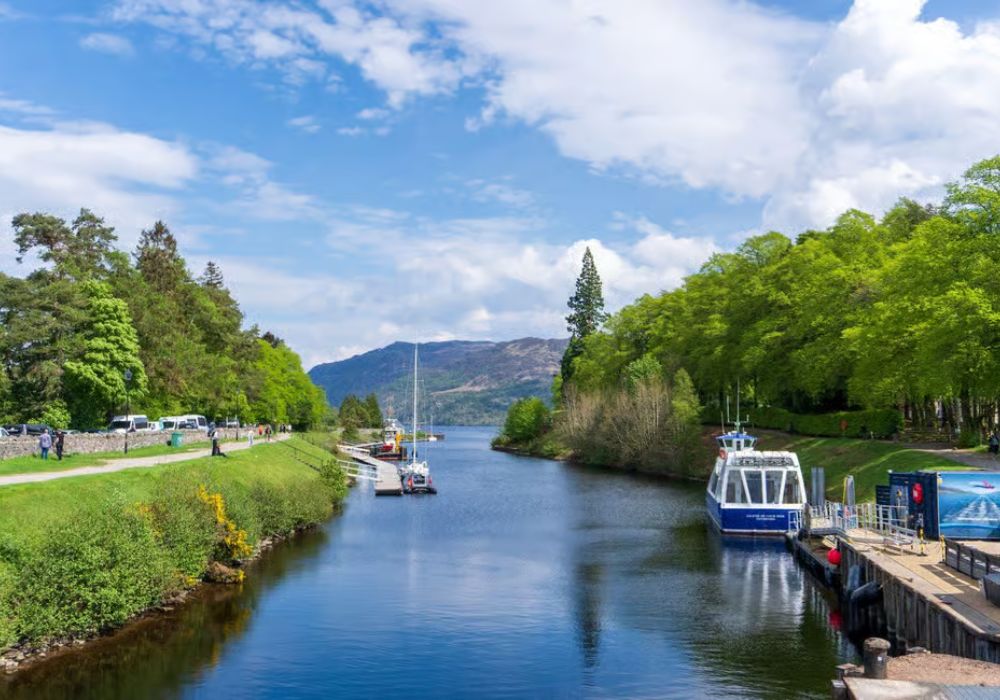 Loch Ness & The Scottish Highlands Explorer Day Tour from Edinburgh