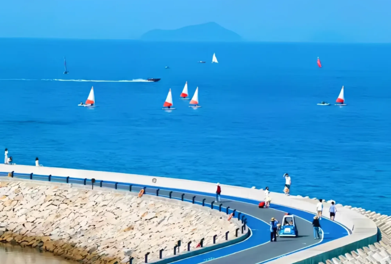 Shenzhen Coastal Highlights Day Tour from Guangzhou: Nan’ao No.1 Beach, Judiaosha & Yangmeikeng 2