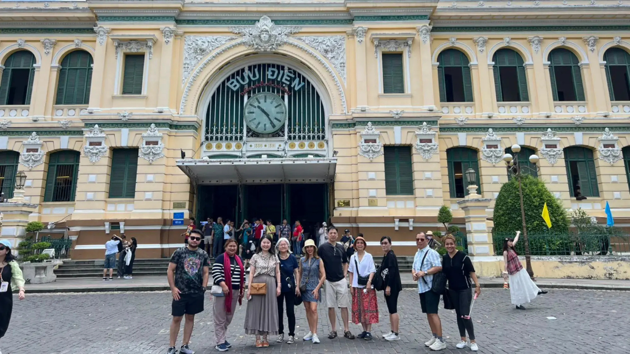 Saigon Instagram Half-day Tour with Iconic attractions in Ho Chi Minh City 3